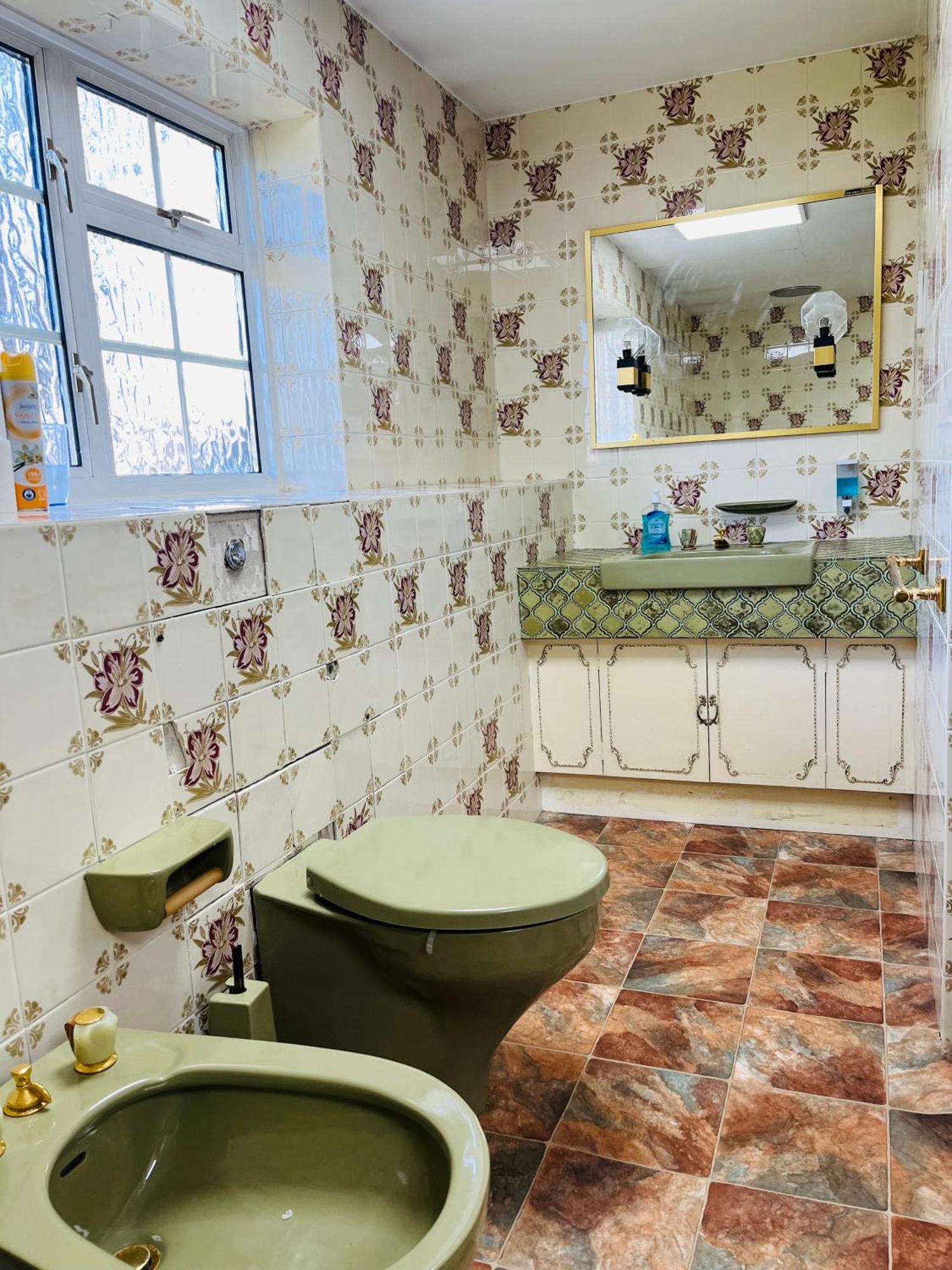Unwind In Comfort At Cosy Caradus Your 4 Bedroom Home Sweet Home! Birmingham Eksteriør bilde